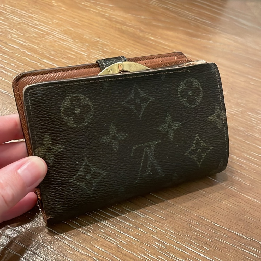SALE PRICE FIRM Louis Vuitton monogram wallet - with snap, kiss lock coin pocket - Picture 2 of 10
